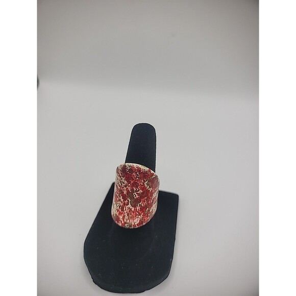 Vintage Ring Size 5 Beige Red Splatter Jewelry Costume - Picture 5 of 12